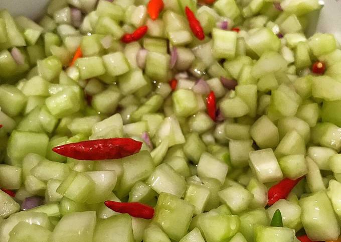 Cara membuat Acar timun Banjar pendamping Karih Daging/Ayam Cara membuat Acar timun Banjar pendamping Karih Daging/Ayam