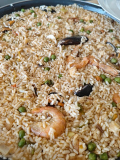 Una foto de Paella de marisco 🦐