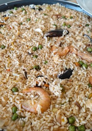 Una foto de Paella de marisco 🦐