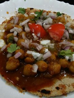 A picture of Ragda Chaat on Oats.