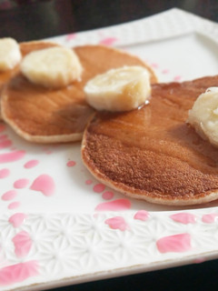 صورة لوصفة بان كيك بالموز و العسل 🥞🍌🍯