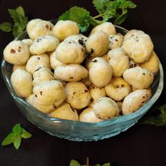 A picture of Minty Fox nuts.