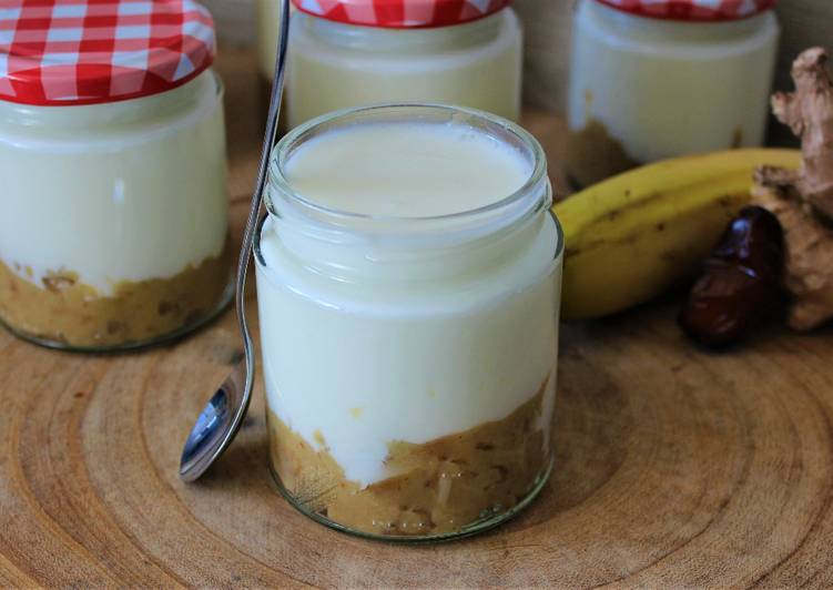 Yogures BIO con mermelada de plátano jengibre y dátil