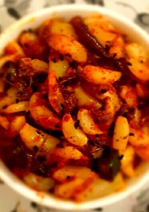 इंस्टेंट चटपटा गार्लिक अचार(Instant chatpata garlic achar recipe in hindi) रेसिपी मुख्य फोटो