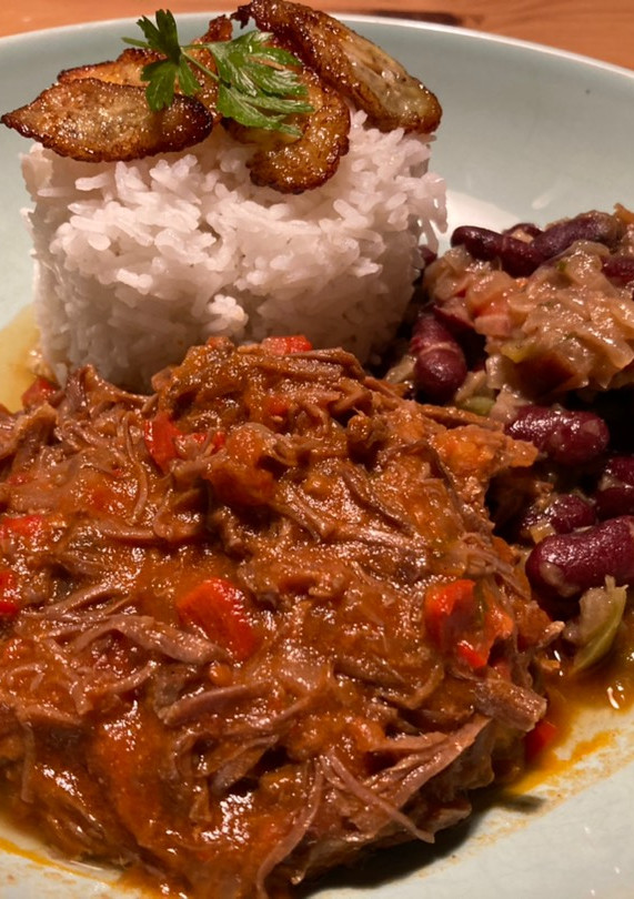 Una foto de Pabellón Criollo venezolano