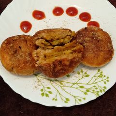 A picture of Steamed Bafla Baati.