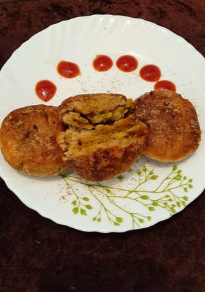 A picture of Steamed Bafla Baati.