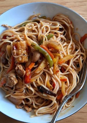 Wokban sült combfilé, zöldségekkel recept fotója