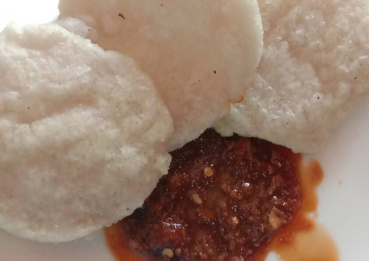 Cireng bumbu karedok