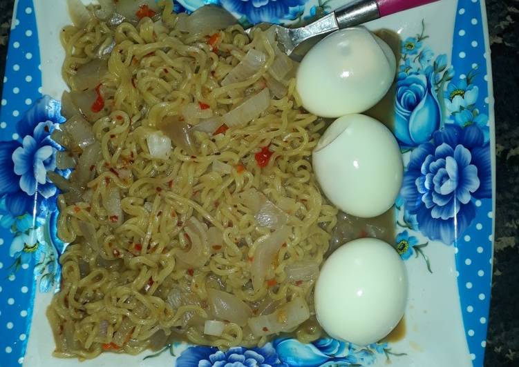 Simple Breakfast with Noodles and Cooked Eggs