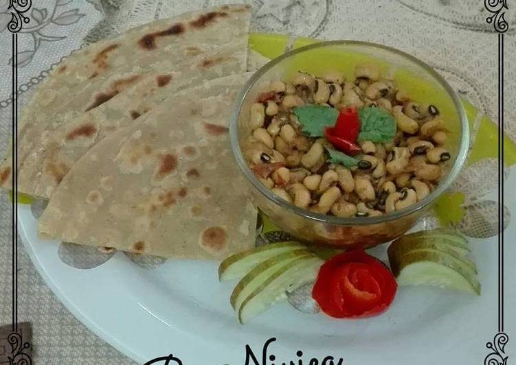 Recipe of Favorite Loobia Daal Served with Parattaa