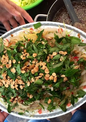 Hình của món Gỏi trứng sam đu đủ.
