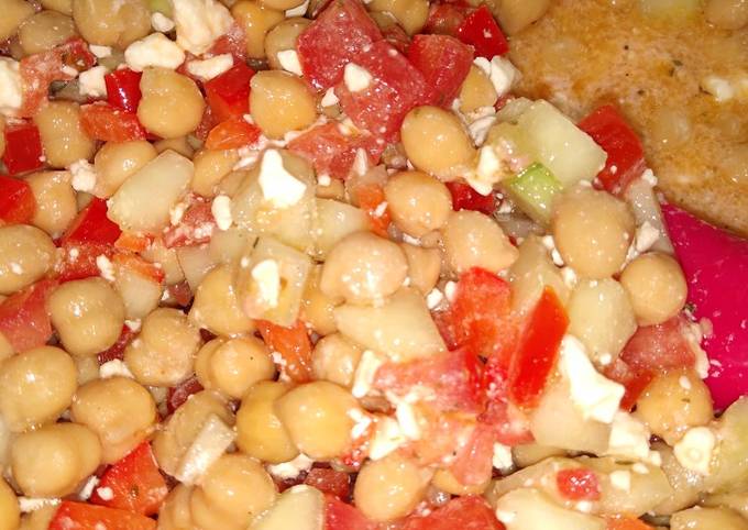 How to Make Ultimate Mediterranean Chickpea Salad