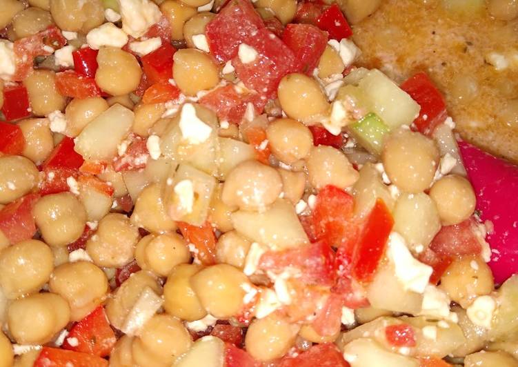 Simple Way to Prepare Perfect Mediterranean Chickpea Salad
