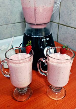 Una foto de Smoothie de frutilla con banana