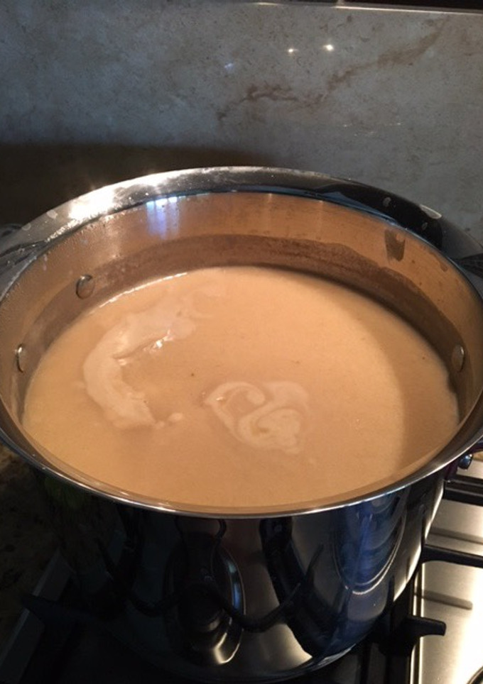 Una foto de Atole de guayaba