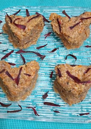 A picture of Bottle Gourd, Carrot & Beetroot Halwa.