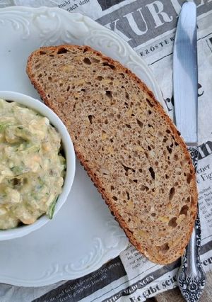 Sajtkrémes-tojásos avokádókrém recept fotója