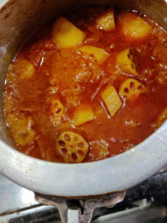 कमल ककड़ी आलू की करी (Kamal kakdi aloo ki curry recipe in hindi) रेसिपी मुख्य फोटो