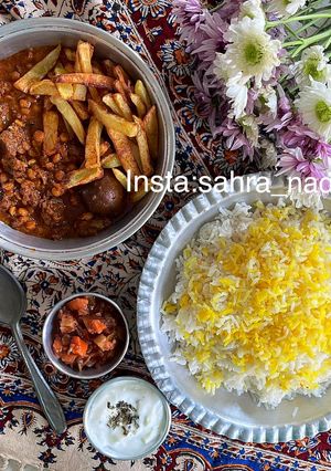 عکسی از دستور قیمه سیب زمینی