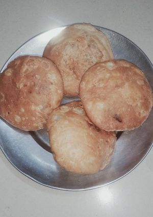 खस्ता कचौड़ी (khasta kachodi recipe in Hindi) रेसिपी मुख्य फोटो
