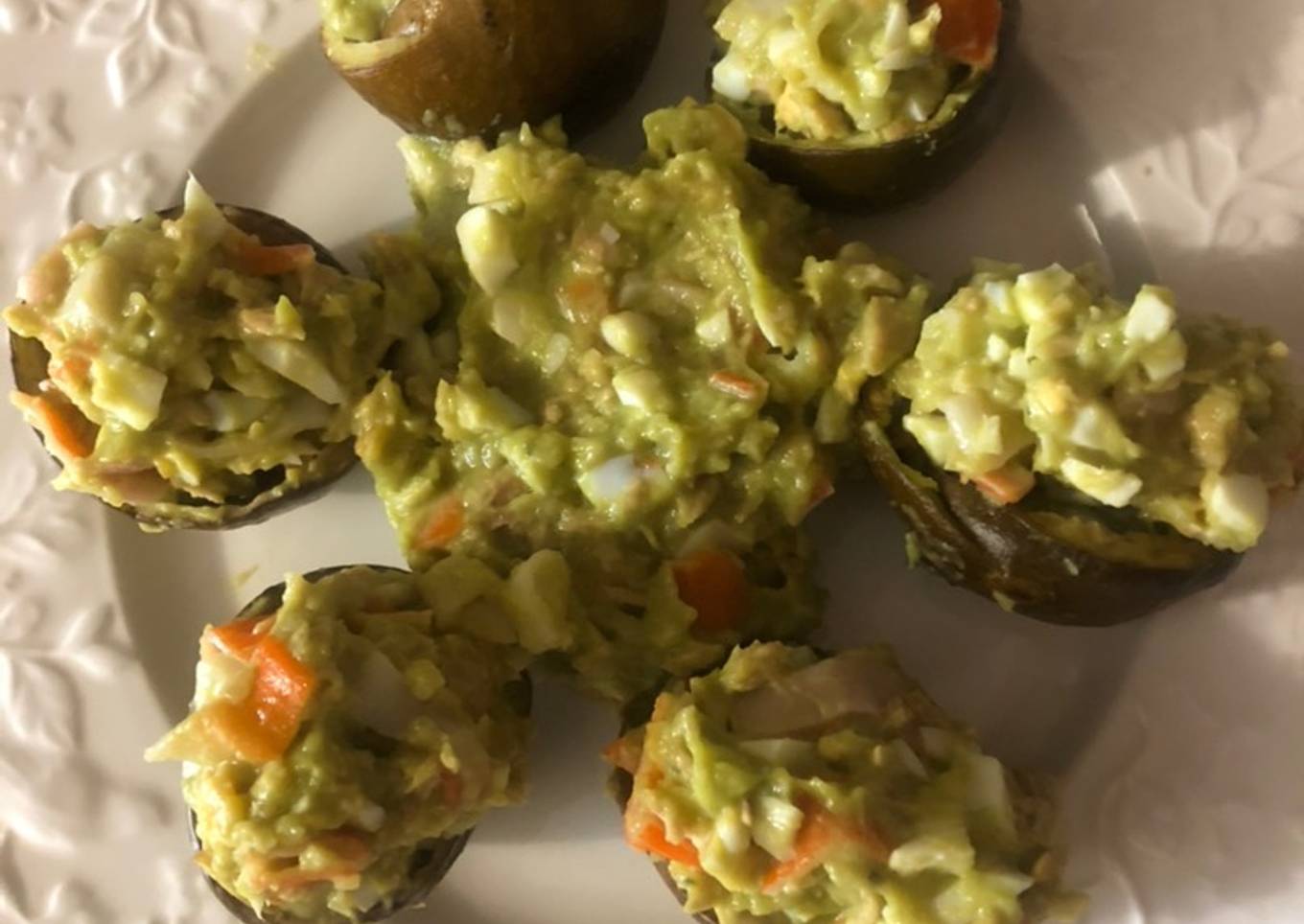 Aguacates rellenos