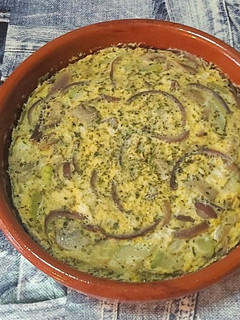 Una foto de Tortilla tierra y mar