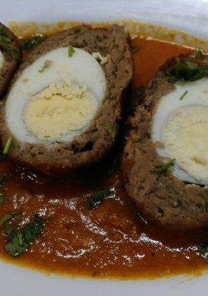 A picture of Chicken Nargisi kofta.