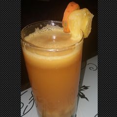 A picture of Carrot and pineapple juice..