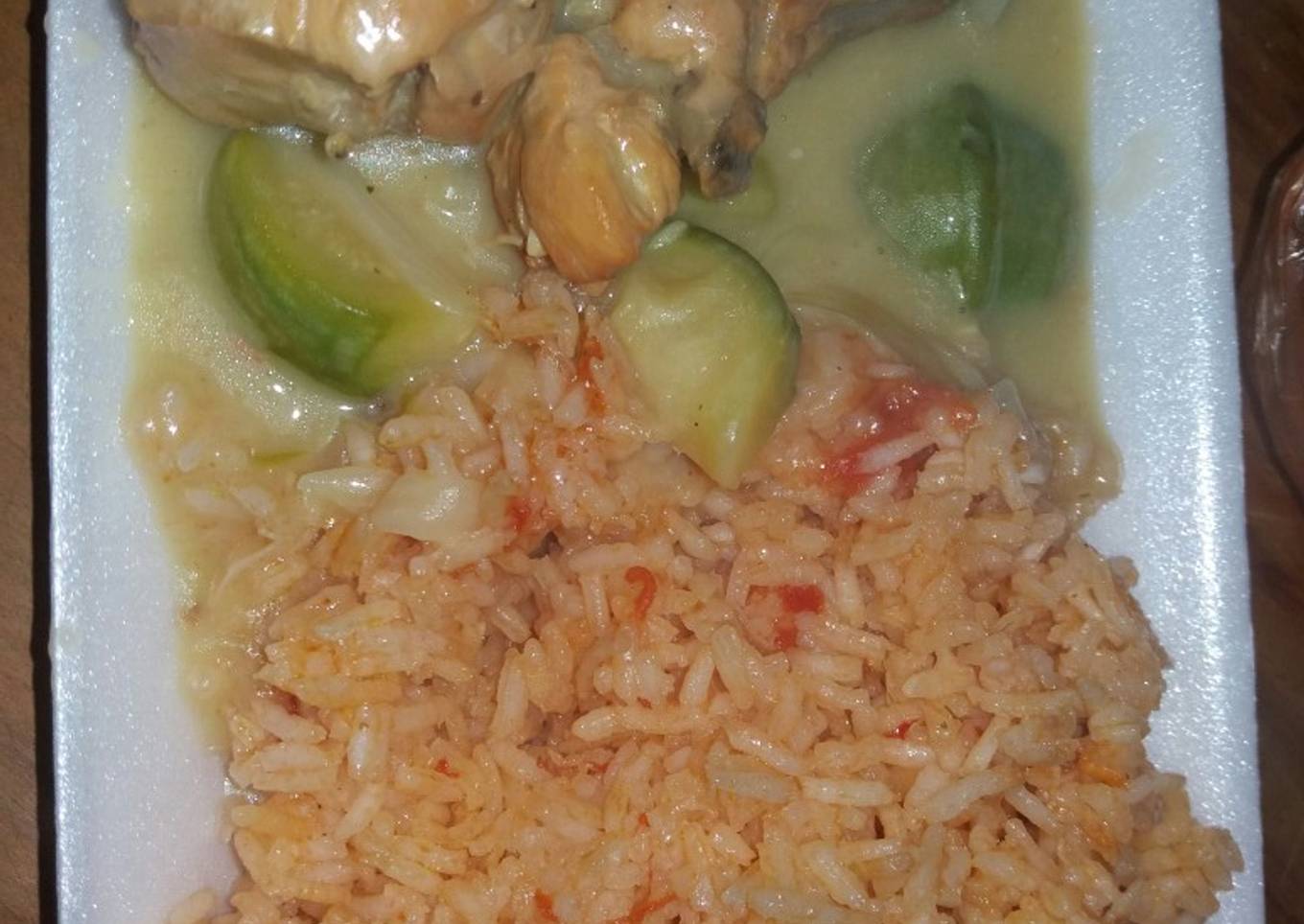 Pollo en crema y güicoy