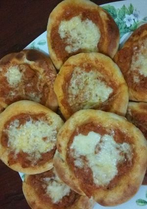 صورة لوصفة ميني بيتزا محشية بالجبن