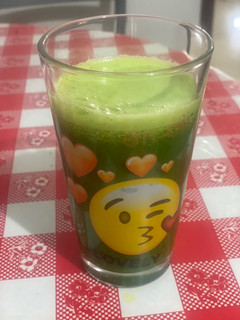 Una foto de Jugo verde energizante 🥒🥬🍏🍈