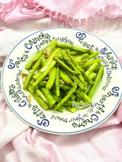 Hình của món Măng Tây Xào Dầu Hào.