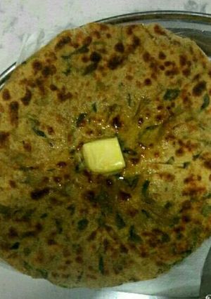 आलू का पराठा (Aloo ka paratha recipe in hindi) रेसिपी मुख्य फोटो
