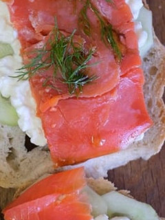 Foto de Sandes aberta de Salmão Fumado