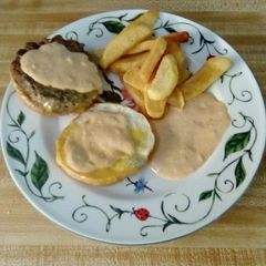 A picture of Lee's Yum Yum Burger And Fry Sauce.