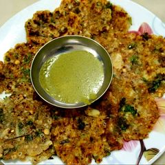 Sabudana thalipeeth A picture of Sabudana thalipeeth.