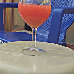 A picture of Watermelon and pineapple juice.