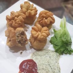 Mini potli samosa A picture of Mini potli samosa.