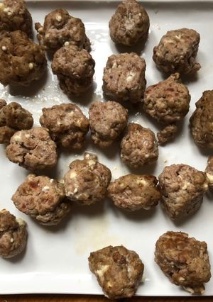 Une photo de Boulettes d’agneau à la feta (ottolenghi)
