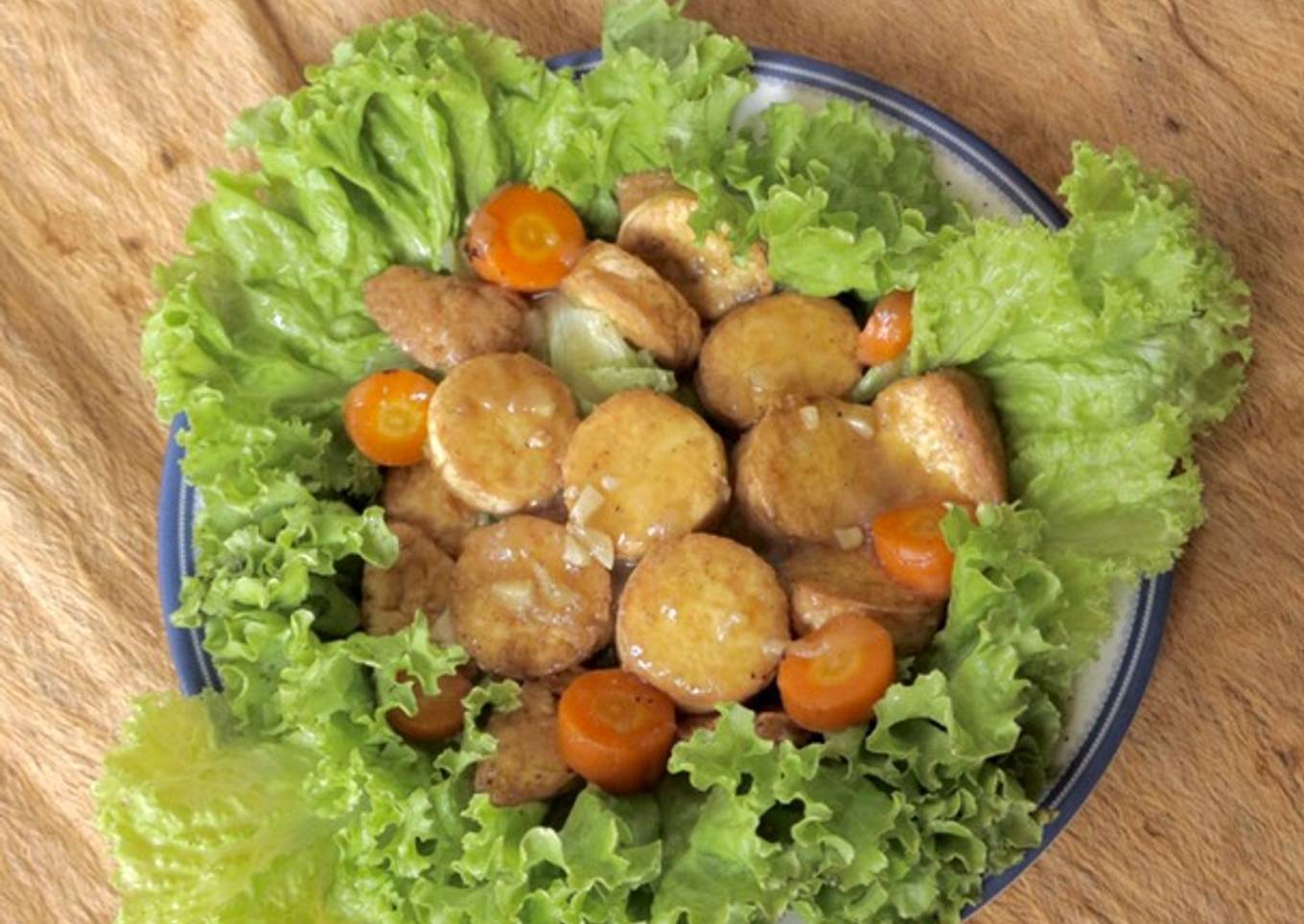 Wortel dengan tahu sapo dan selada