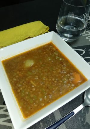 Una foto de Guiso de lentejas