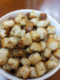 ஸ்பைசி பிரட் பாப்கார்ன் (Spicy bread popcorn recipe in tamil)