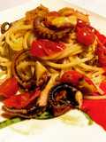 Spaghetti polpo, mazzancolle, vongole e datterini