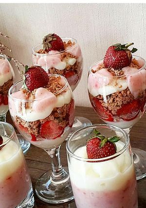 عکسی از دستور دسر توت فرنگی 🍓