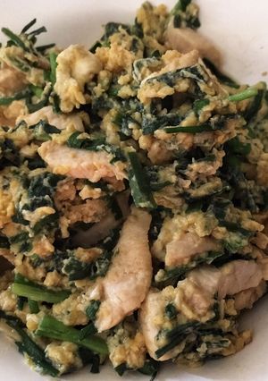 รูปของ ไก่ผัดกุยช่ายใส่ไข่