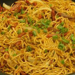 A picture of Chicken Hakka Noodles.