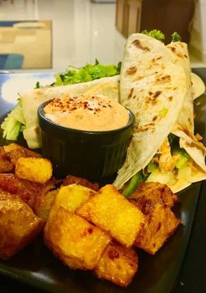A picture of Peri peri Chicken Wraps😍😍😍😍.