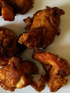 Una foto de Pollo frito al estilo japonés