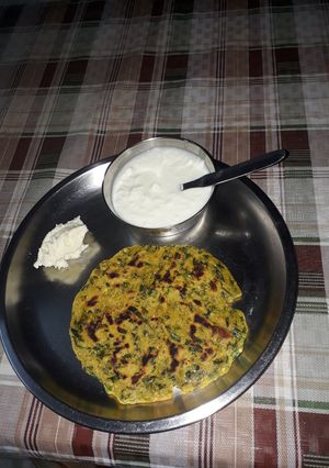 मक्की मेथी रोटी (Makki methi roti recipe in hindi) रेसिपी मुख्य फोटो